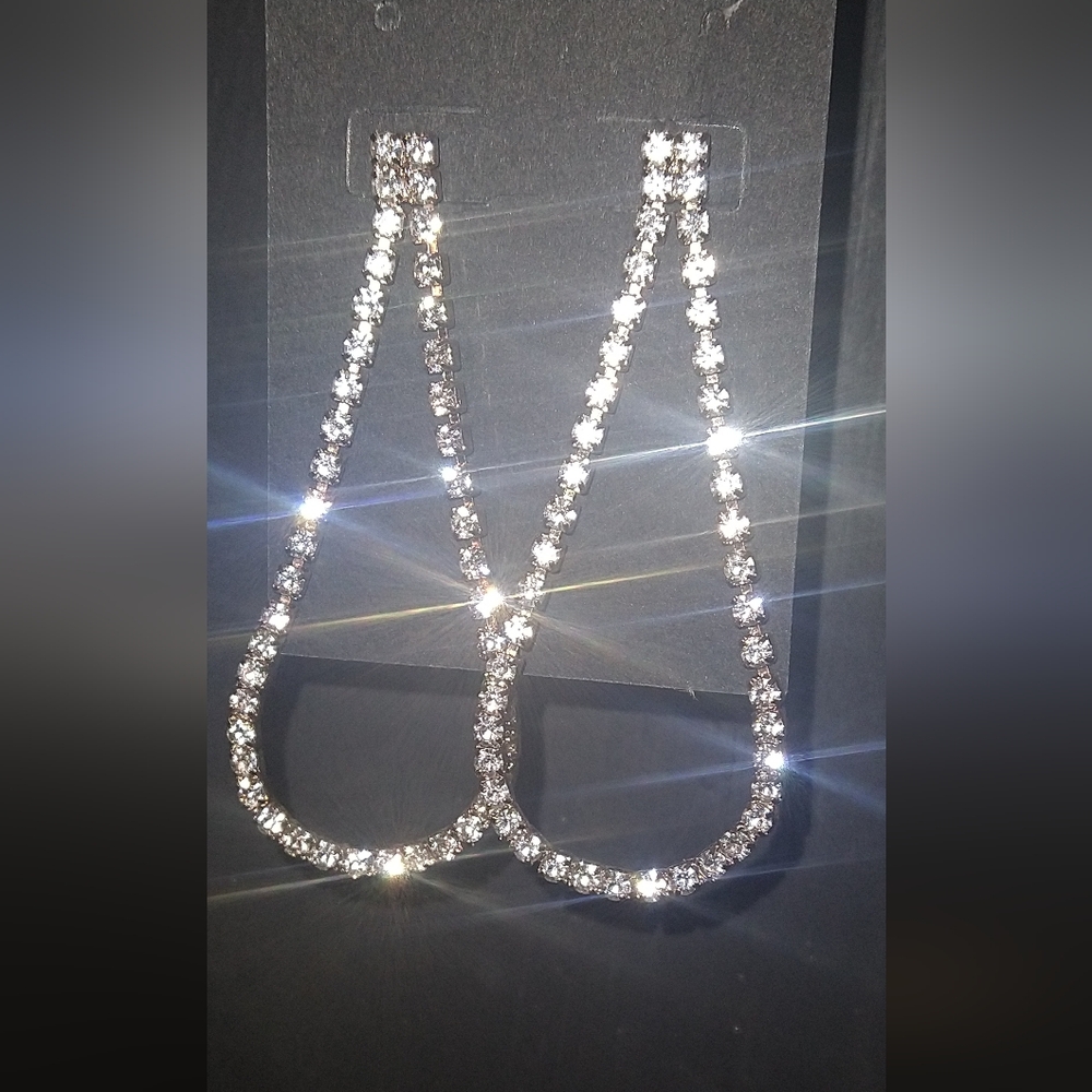 3/$15 Sparkling Silver Rhinestone Necklace